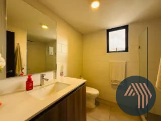 ALQUILER DE CÉNTRICO APART/STUDIO AMUEBLADO - ELEMENTO, ZONA 13 — Apartamento en Alquiler en Elemento Plaza Berlín, Zona 13, Guatemala, Ciudad — miniatura 8 de 8