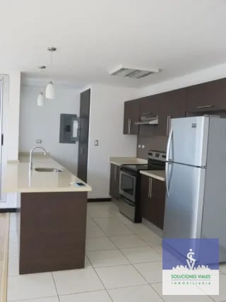 ALQUILO APARTAMENTO ZONA 14 DE 2 HABITACIONES — Apartamento en Alquiler en Zona 14, Guatemala, Ciudad — miniatura 2 de 12