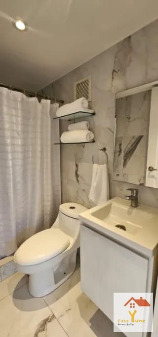 Apartamento en alquiler zona 15 Vista Hermosa 3 amueblado Adamant tipo lof — Apartamento en Alquiler en Adamant, Zona 15, Guatemala, Ciudad — miniatura 11 de 14