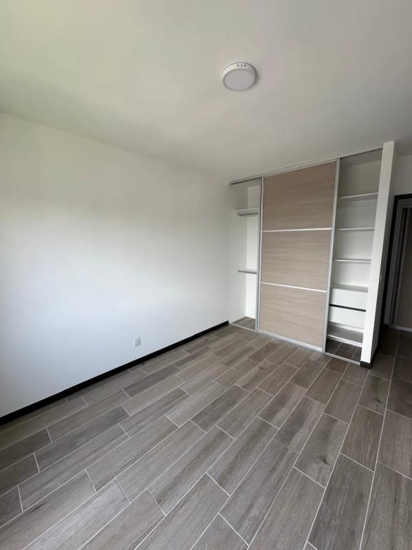 Apartamento en alquiler, Edificio Segheria, zona 14 — Apartamento en Alquiler en Segheria, Zona 14, Guatemala, Ciudad — foto 5 de 13