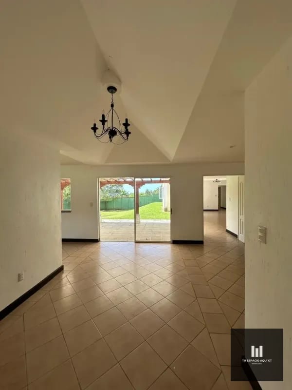 Casa De 4 Habitaciones En Renta - Carretera Al Salvador km 23.5 — Casa en Alquiler en Carretera a El Salvador, Guatemala, Ciudad — foto 10 de 11
