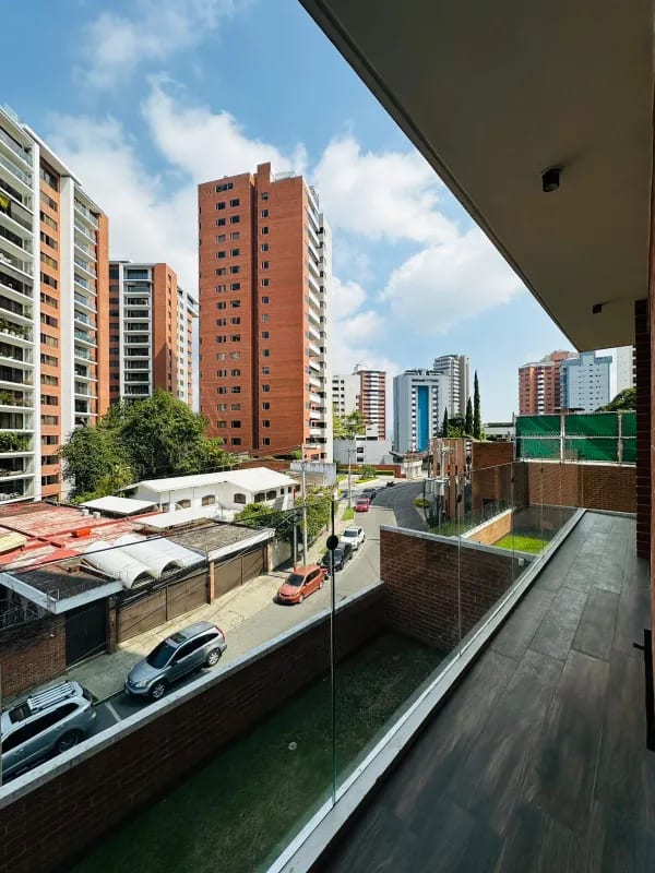 Apartamento en venta zona 14 — Apartamento en Venta en Zona 14, Guatemala, Ciudad — foto 2 de 7