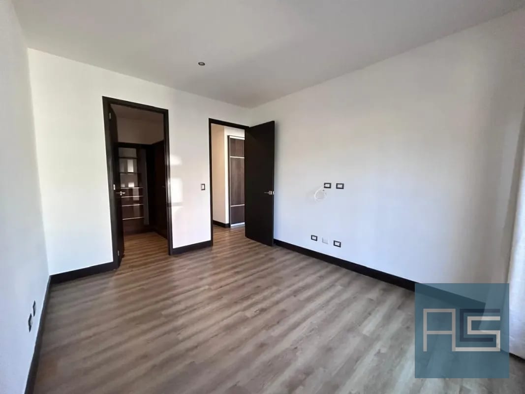 Amplio apartamento en renta de 2 hab en zona 10 — Apartamento en Alquiler en Zona 10, Guatemala, Ciudad — foto 9 de 17