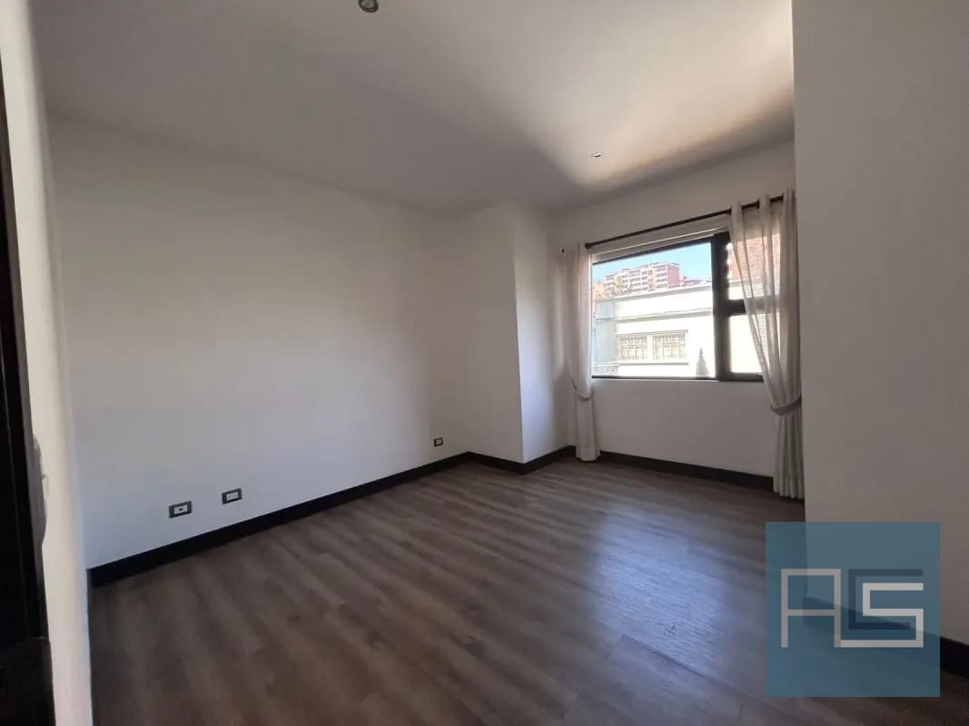 Amplio apartamento en renta de 2 hab en zona 10 — Apartamento en Alquiler en Zona 10, Guatemala, Ciudad — foto 12 de 17