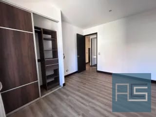 Amplio apartamento en renta de 2 hab en zona 10 — Apartamento en Alquiler en Zona 10, Guatemala, Ciudad — miniatura 13 de 17
