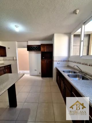 Se vende Casa en Santa Monica km 16.5 entrada por Olmeca CAES — Casa en Venta en Carretera a El Salvador, Guatemala, Ciudad — miniatura 14 de 17