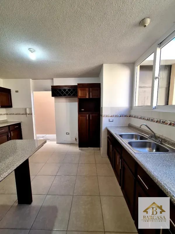 Se vende Casa en Santa Monica km 16.5 entrada por Olmeca CAES — Casa en Venta en Carretera a El Salvador, Guatemala, Ciudad — foto 14 de 17