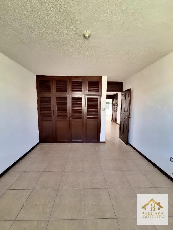 Se vende Casa en Santa Monica km 16.5 entrada por Olmeca CAES — Casa en Venta en Carretera a El Salvador, Guatemala, Ciudad — foto 5 de 17