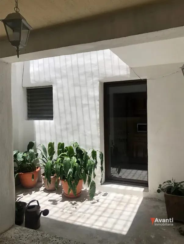 ALQUILER CASA EN ZONA 10, PARA VIVIENDA U OFICINA — Casa en Alquiler en Zona 10, Guatemala, Ciudad — foto 4 de 6