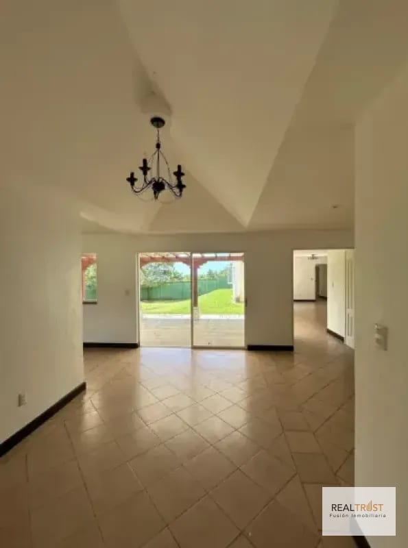 Casa en Alquiler Casa en Alquiler Condominio Villas del Campo km 13 — Casa en Alquiler en Carretera a El Salvador, Guatemala, Ciudad — foto 8 de 17