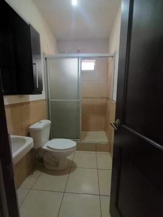 Casa en venta en Hacienda Real zona 16🏠✨ — Casa en Venta en Zona 16, Guatemala, Ciudad — miniatura 4 de 16