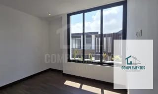 Molié, Casa en Renta Zona 10 — Casa en Alquiler en Zona 10, Guatemala, Ciudad — miniatura 5 de 11