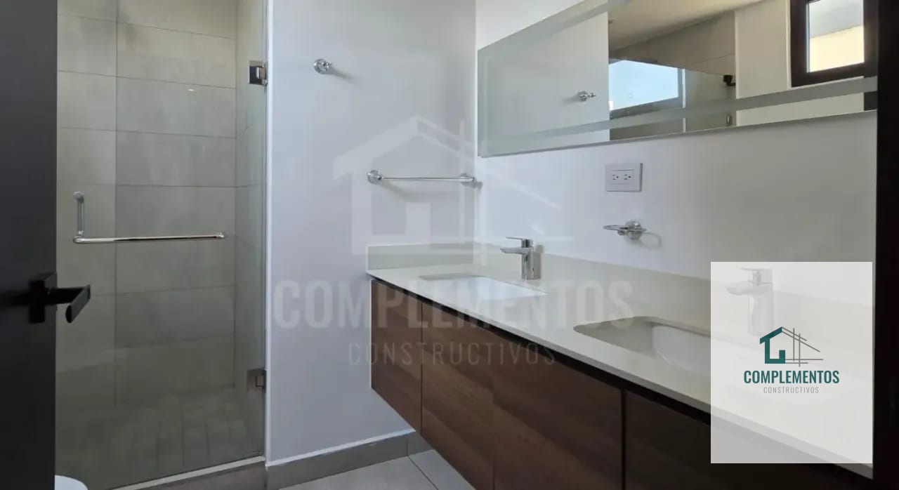 IQ10, Apartamento en Renta Zona 10 — Apartamento en Alquiler en IQ10, Zona 10, Guatemala, Ciudad — foto 3 de 10