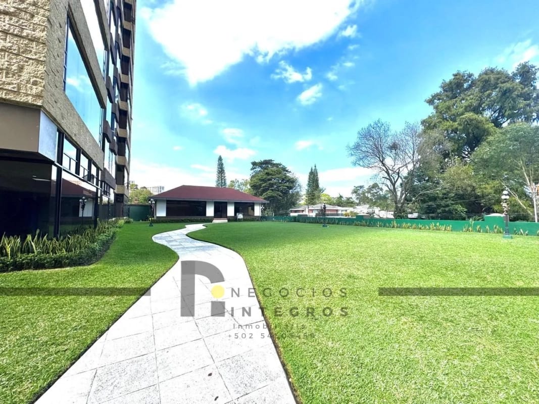 VENDO AMPLIO APARTAMENTO EN PRIMER NIVEL ZONA 10 — Apartamento en Venta en Milenia, Zona 10, Guatemala, Ciudad — foto 1 de 8