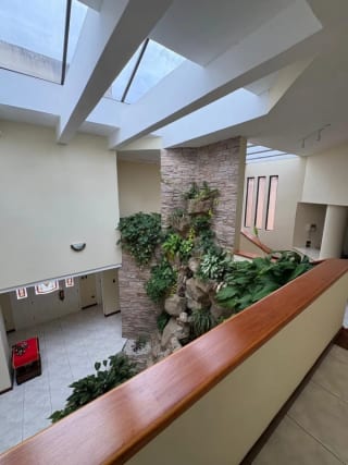 VENDO ELEGANTE CASA FAMILIAR EN COLINAS DE ANDALUCIA – AMPLIO JARDIN — Casa en Venta en Colinas De Andalucia, Carretera a El Salvador, Guatemala, Ciudad — miniatura 1 de 14