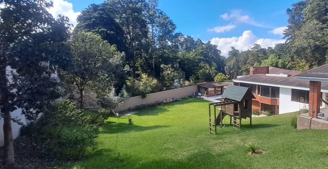 VENDO CASA CON PISCINA, SAUNA, JACUZZI, KM.18.7 CAES — Casa en Venta en Condominio La Mirage, Carretera a El Salvador, Guatemala, Ciudad — foto 11 de 11