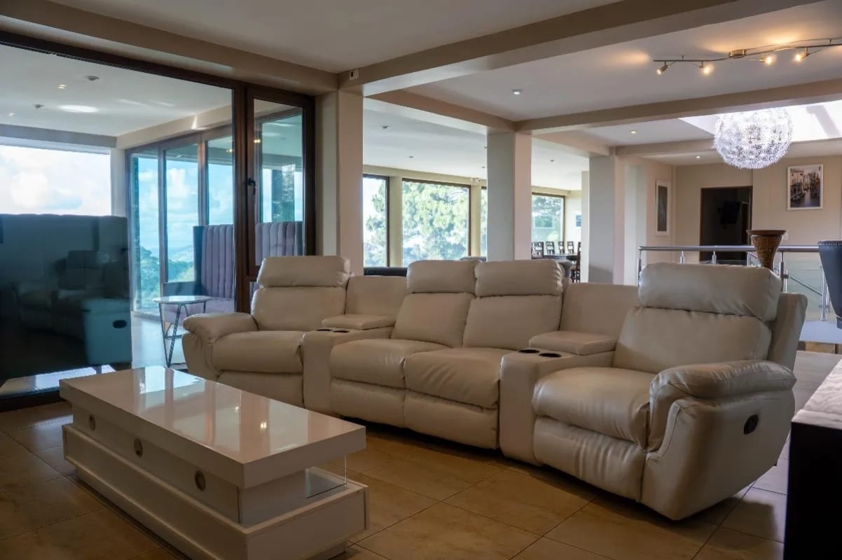 VENDO CASA EN LAS NUBES KM.11.5 CAES CON PISCINA — Casa en Venta en Carretera a El Salvador, Guatemala, Ciudad — foto 4 de 17