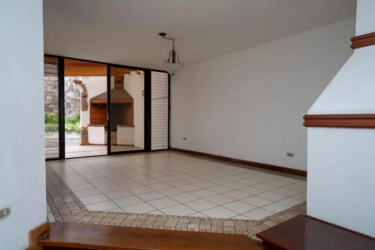 Vendo Linda Casa San Miguel II Kn 16.5 CAES — Casa en Venta en Carretera a El Salvador, Guatemala, Ciudad — foto 10 de 14