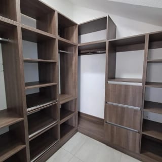 VENDO AMPLIA CASA CON APARTAMENTO, LOS MANANTIALES — Casa en Venta en Carretera a El Salvador, Guatemala, Ciudad — miniatura 15 de 17