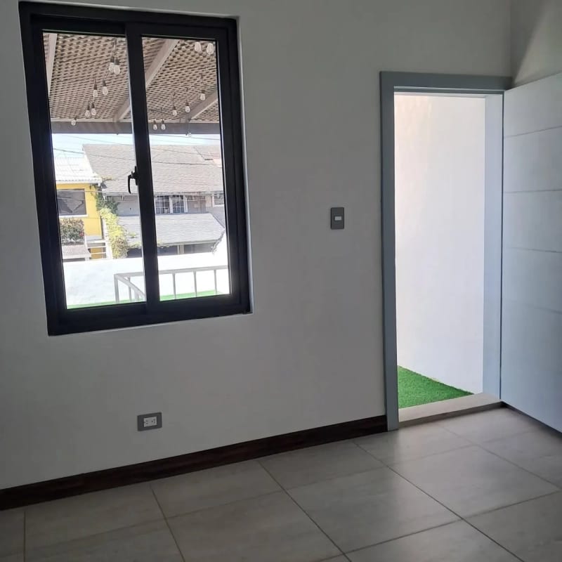VENDO AMPLIA CASA CON APARTAMENTO, LOS MANANTIALES — Casa en Venta en Carretera a El Salvador, Guatemala, Ciudad — foto 6 de 17
