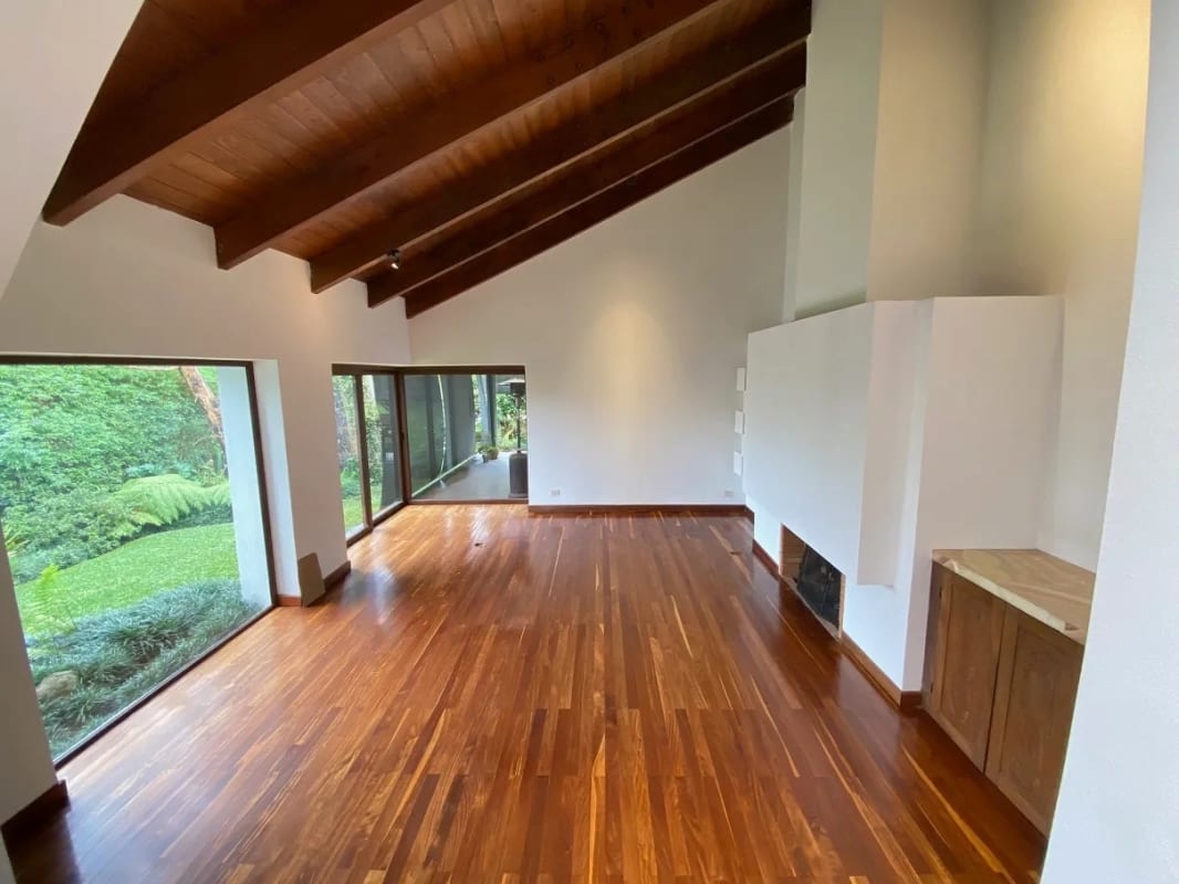 LINDA CASA EN VENTA EN KM.12.7 CARRETERA A EL SALVADOR — Casa en Venta en Santa Catarina Pinula, Guatemala, Ciudad — foto 1 de 11