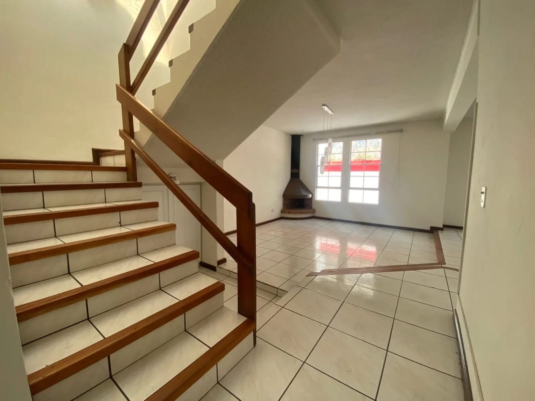 ALQUILO AMPLIA CASA EN MONTE AZUL Z.13 — Casa en Alquiler en Monte Azul, Zona 13, Guatemala, Ciudad — foto 17 de 17