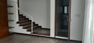 ALQUILO LINDA CASA CON JARDIN AMPLIO ZONA 13 ELGIN — Casa en Alquiler en Zona 13, Guatemala, Ciudad — miniatura 2 de 11