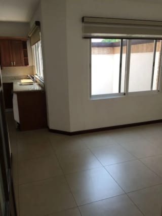 ALQUILO CASA EN ZONA 10 - 4 HABITACIONES — Casa en Alquiler en Zona 10, Guatemala, Ciudad — miniatura 10 de 14
