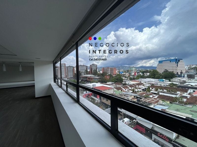 ALQUILO/VENDO OFICINA EN ZONA 10 - EDIFICIO CENTRO EMPRESARIAL — Oficina en Alquiler en Centro Empresarial, Zona 10, Guatemala, Ciudad — foto 8 de 10