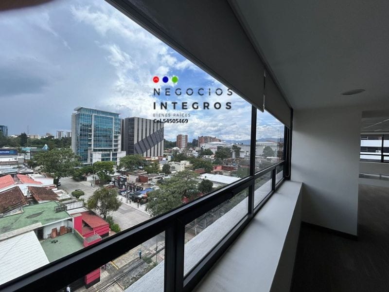 ALQUILO/VENDO OFICINA EN ZONA 10 - EDIFICIO CENTRO EMPRESARIAL — Oficina en Alquiler en Centro Empresarial, Zona 10, Guatemala, Ciudad — foto 7 de 10