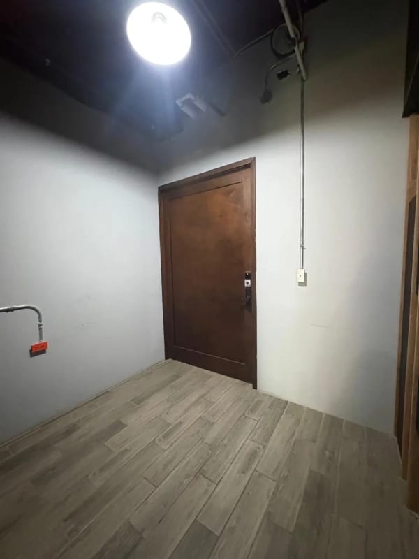 ALQUILO / VENDO OFICINAS EN EDIFICIO PIALE ZONA 10 (copia) — Oficina en Alquiler en Pialé, Zona 10, Guatemala, Ciudad — foto 9 de 15