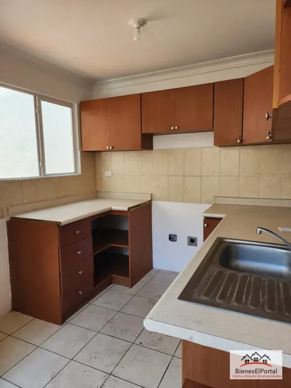 🚨🏡 ¡BAJÓ DE PRECIO! Casa en Mirador de San Cristóbal 2 Mixco — Casa en Venta en Zona 8 Mixco, Guatemala, Ciudad — foto 3 de 9