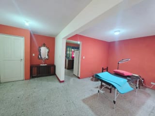 Casa en Venta con Apartamento y Locales en Zona 2 Mixco — Casa en Venta en Zona 2 Mixco, Guatemala, Ciudad — miniatura 6 de 10
