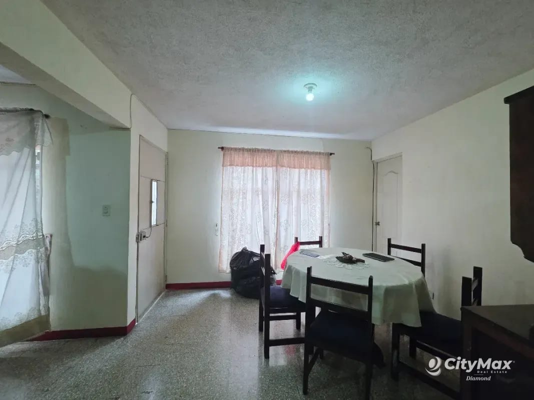 Casa en Venta con Apartamento y Locales en Zona 2 Mixco — Casa en Venta en Zona 2 Mixco, Guatemala, Ciudad — foto 2 de 10