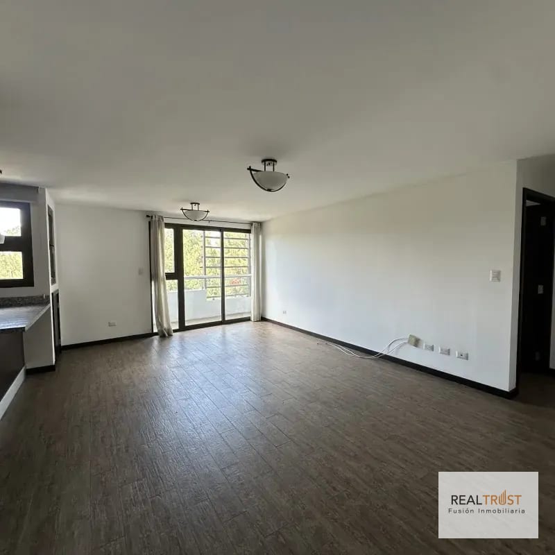 RENTO AMPLIO APARTAMENTO ZONA 15 — Apartamento en Alquiler en Zona 15, Guatemala, Ciudad — foto 1 de 9