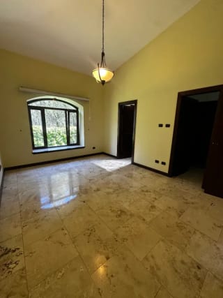 AMPLIA Y ELEGANTE CASA DE UN NIVEL EN VENTA | SANTA CATARINA PINULA   "Condominio Las Tinajas" — Casa en Venta en Las Tinajas, Santa Catarina Pinula, Guatemala, Ciudad — miniatura 11 de 13