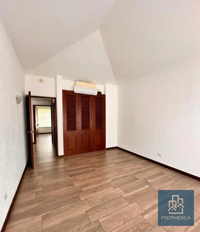 Casa en alquiler, Residencial Elgin II, Zona 13 — Casa en Alquiler en Elgin, Zona 13, Guatemala, Ciudad — foto 11 de 14