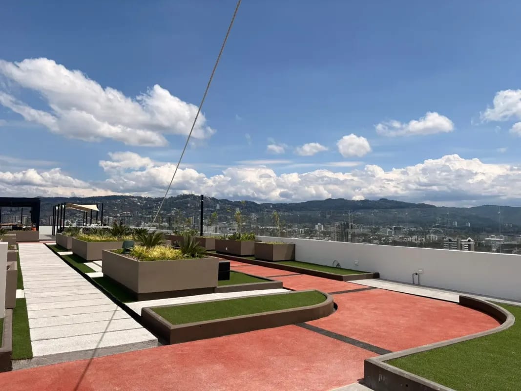Lindo apartamento en alquiler zona 10 — Apartamento en Alquiler en Atarah, Zona 10, Guatemala, Ciudad — foto 1 de 13