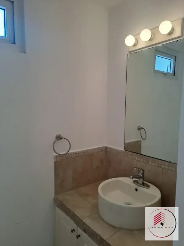Alquiler de apartamento en zona 15 Vista Hermosa a 2 a dos cuadras de Boulevard Vista Hermosa atras de campero — Apartamento en Alquiler en Zona 15, Guatemala, Ciudad — foto 12 de 17