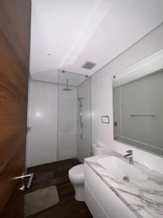 Renta Apartamento amueblado AVIA zona 10 — Apartamento en Alquiler en Avia, Zona 10, Guatemala, Ciudad — miniatura 3 de 6