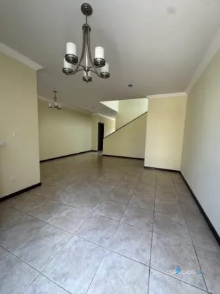 ✨CASA EN VENTA – KM. 21  CARRETERA A FRAIJANES, VILLAS DE ENTREVERDES, CES. — Casa en Venta en Fraijanes, Carretera a El Salvador, Guatemala, Ciudad — miniatura 7 de 12