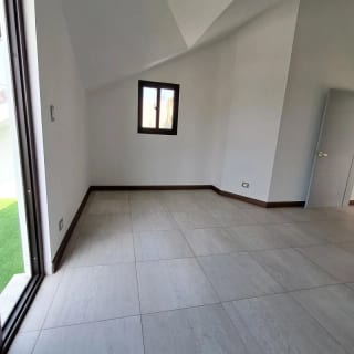 VENDO AMPLIA CASA CON APARTAMENTO, LOS MANANTIALES PV — Casa en Venta en Carretera a El Salvador, Guatemala, Ciudad — miniatura 4 de 17