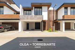 Casa para estrenar Condominio Molié, Zona 10 — Casa en Alquiler en Zona 10, Guatemala, Ciudad — miniatura 1 de 16