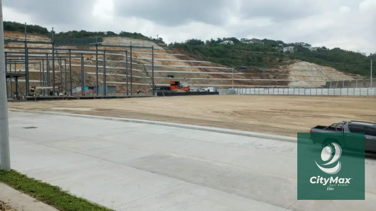 TERRENO INDUSTRIAL - COMPLEJO INDUSTRIAL NARANJO — Terreno en Venta en Zona 4 Mixco, Guatemala, Ciudad — foto 3 de 3