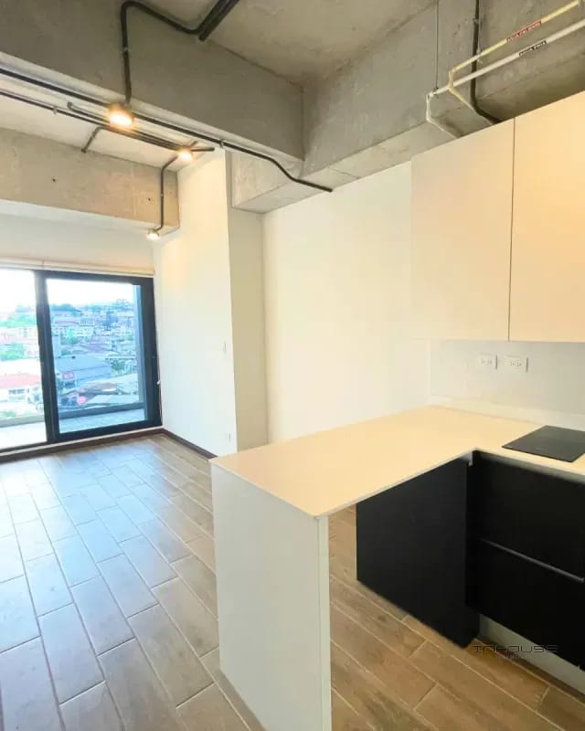 APARTAMENTO EN RENTA EN ZONA 4, SÉPTIMO. — Apartamento en Alquiler en Zona 4, Guatemala, Ciudad — foto 9 de 10