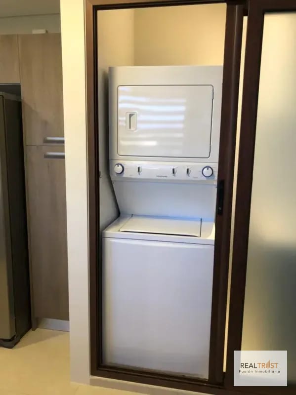 En renta apartamento amueblado en el Edificio Santa Ines: — Apartamento en Alquiler en Santa Inés, Zona 14, Guatemala, Ciudad — foto 12 de 17