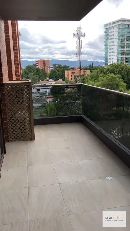 En renta apartamento amueblado en el Edificio Santa Ines: — Apartamento en Alquiler en Santa Inés, Zona 14, Guatemala, Ciudad — foto 3 de 17