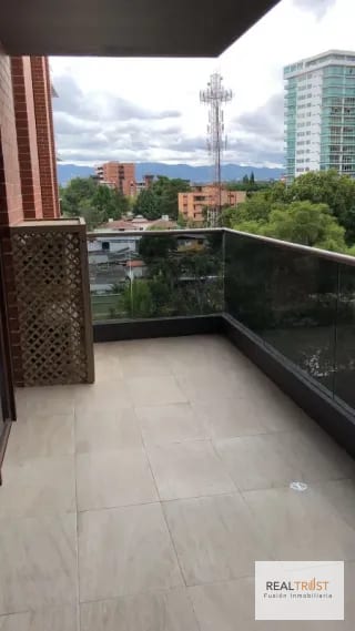 En renta apartamento amueblado en el Edificio Santa Ines: — Apartamento en Alquiler en Santa Inés, Zona 14, Guatemala, Ciudad — miniatura 3 de 17