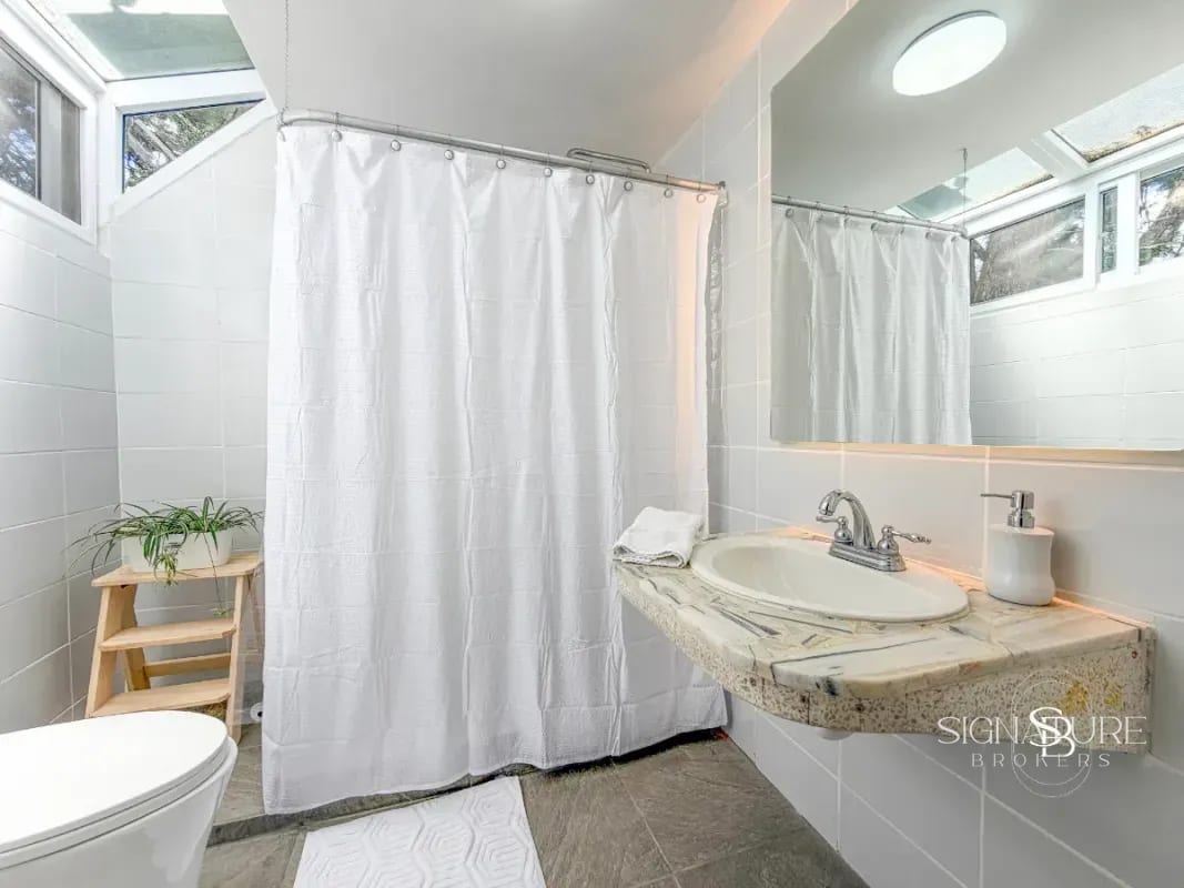 Casa en Venta - Residenciales Los Altos, KM 13.5 CES — Casa en Venta en Carretera a El Salvador, Guatemala, Ciudad — foto 4 de 10