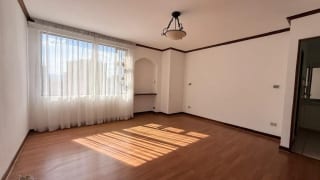 Apartamento en venta, Edificio Torre Castelar, zona 10 — Apartamento en Venta en Torre Castelar, Zona 10, Guatemala, Ciudad — miniatura 3 de 13